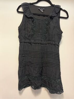 Simply Irresistible Black Knit Top with Script Label Read Description